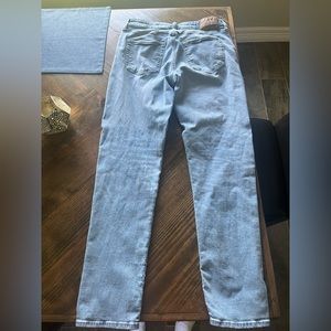 american eagle light blue jeans